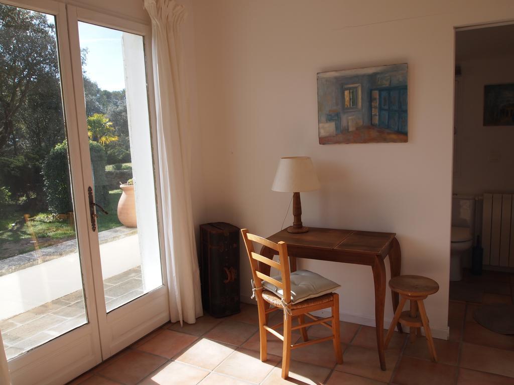 La Tangana Bed & Breakfast Rognes Ngoại thất bức ảnh